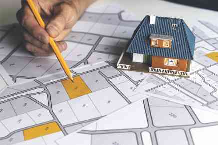 Grundstückspläne mit Modellhaus