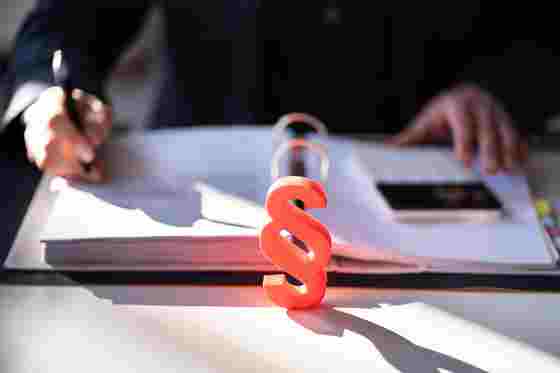 Mappe mit Paragraph Symbol